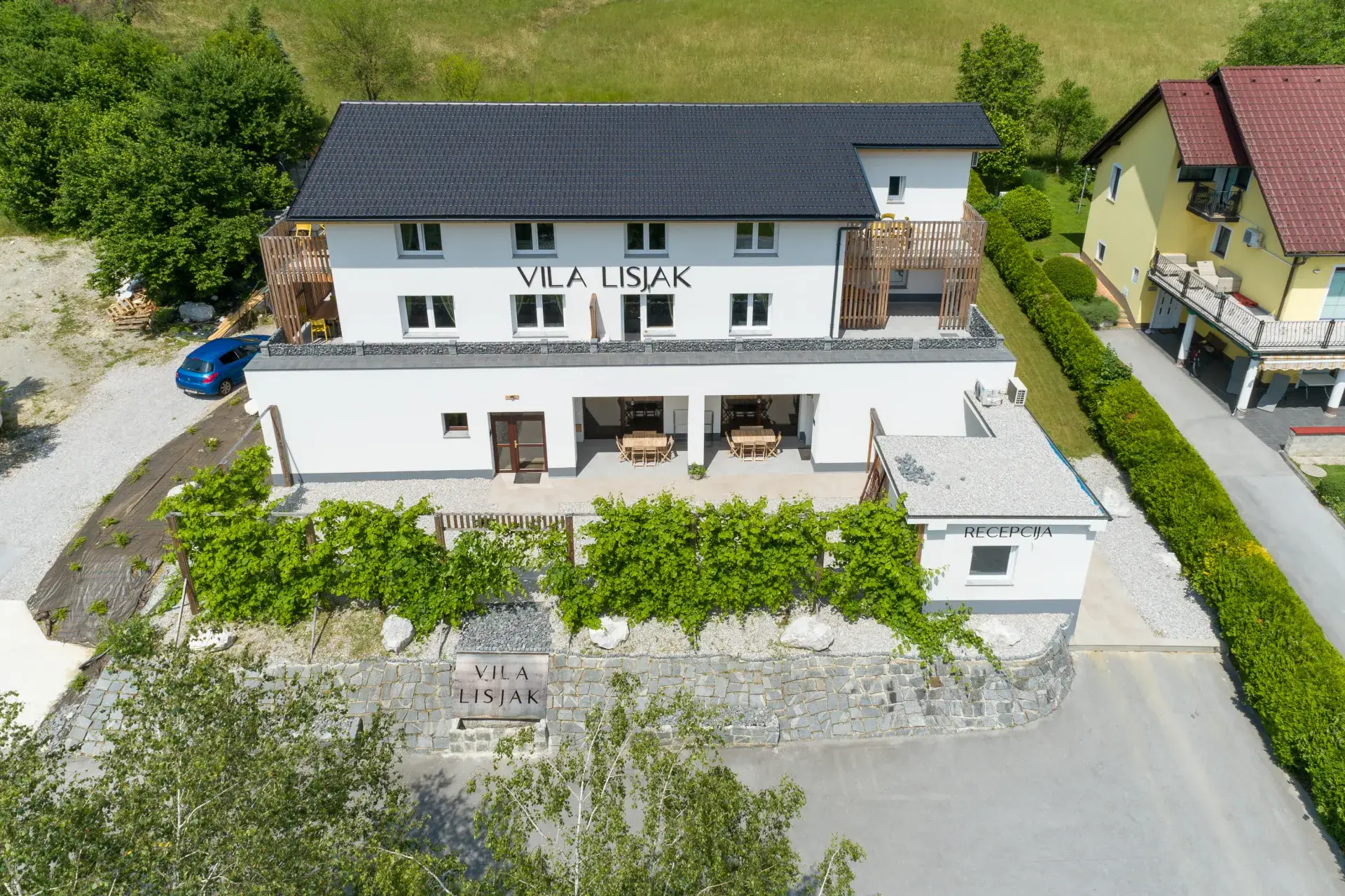 Vila Lisjak — outdoor pool and villa exterior